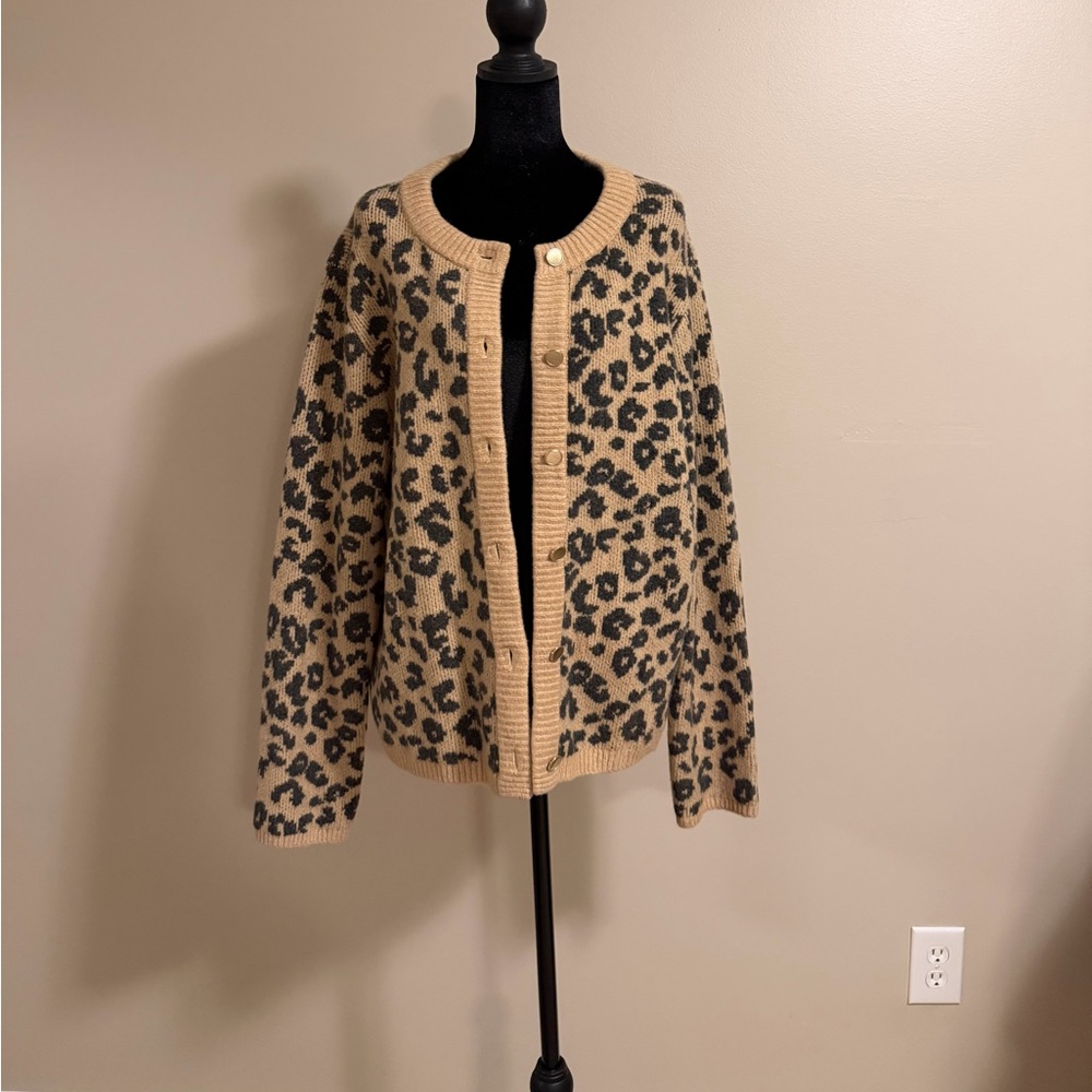 NWT Abercrombie & Fitch leopard cardigan sweater